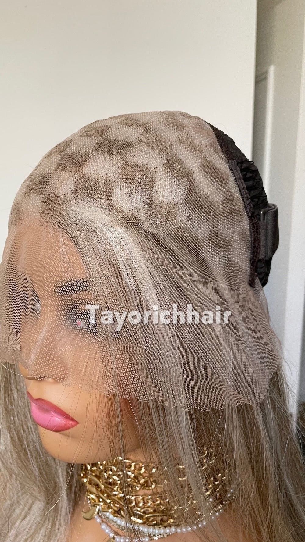 18 Inch Straight Wig