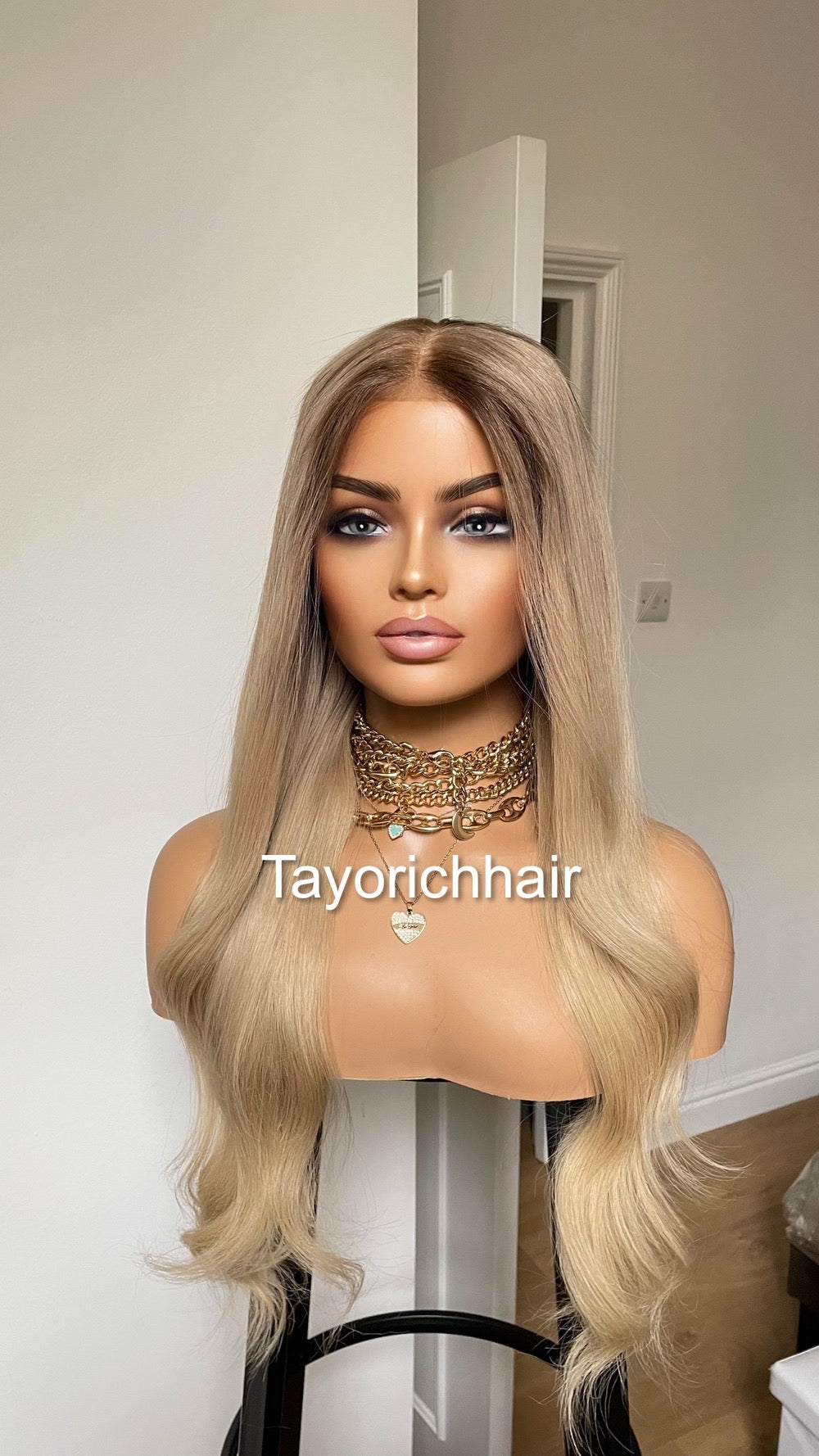Glueless Human Hair Wig in 22 Inches•Smal Cap Size Wig•Rooted Ash Blonde Human Hair Wig•5X5 HD Lace•Bleached Knots Wig•Beginner Frindly Wig