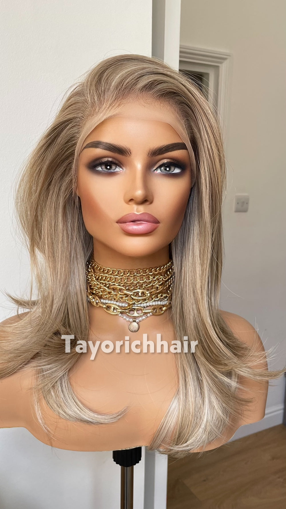 14" Mixed Ash Blonde Highlights Synthetic Lace Front Wig – Glueless Scalp Illusion (Medium Cap Size)
