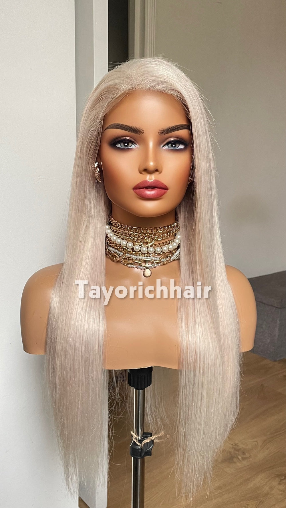 20-Inch Platinum Blonde Straight Human Hair Wig – 13x4 HD Lace, 180% Density