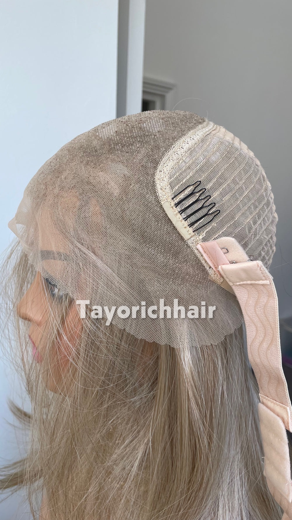 14" Mixed Ash Blonde Highlights Synthetic Lace Front Wig – Glueless Scalp Illusion (Medium Cap Size)