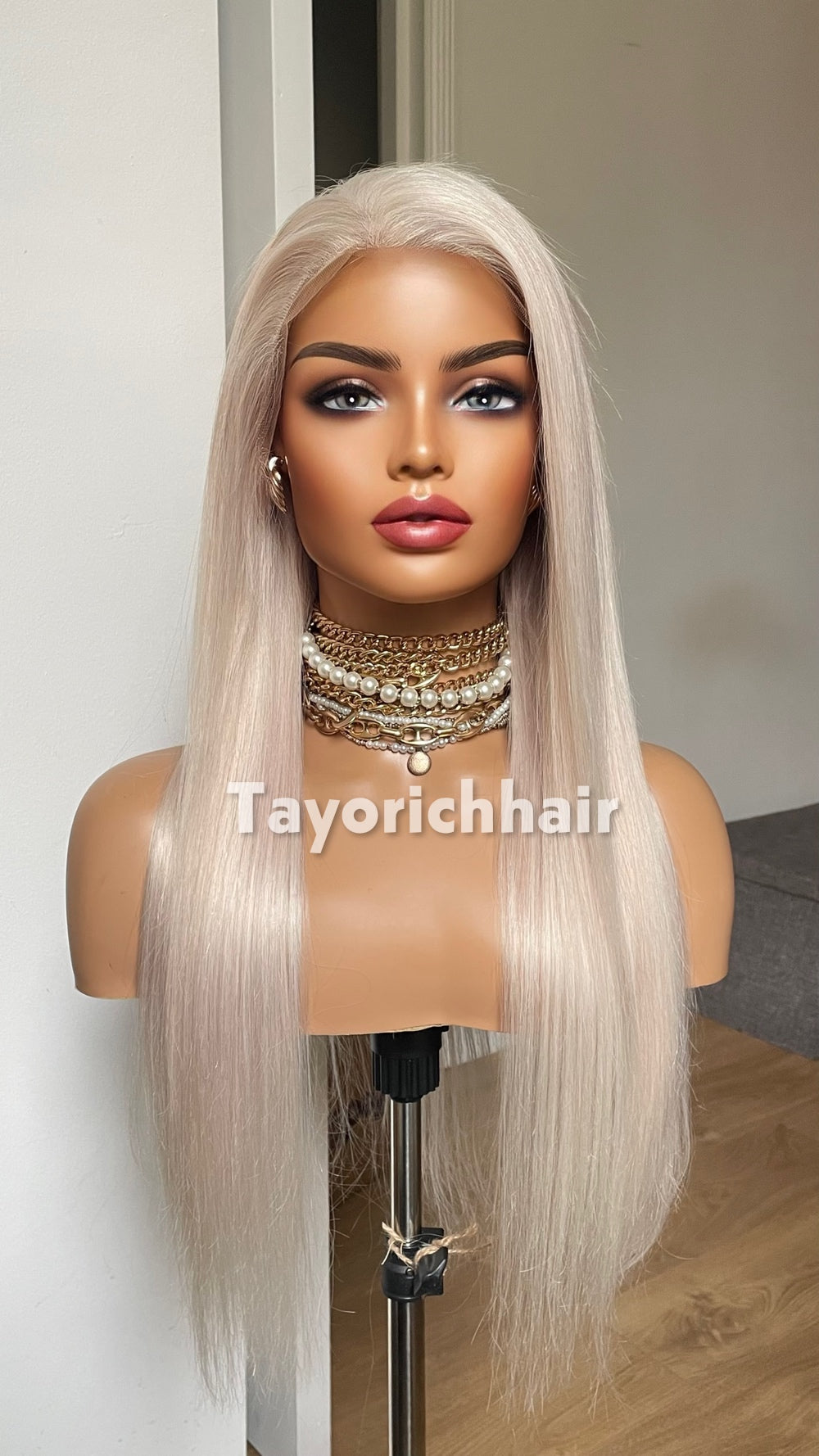 20-Inch Platinum Blonde Straight Human Hair Wig – 13x4 HD Lace, 180% Density
