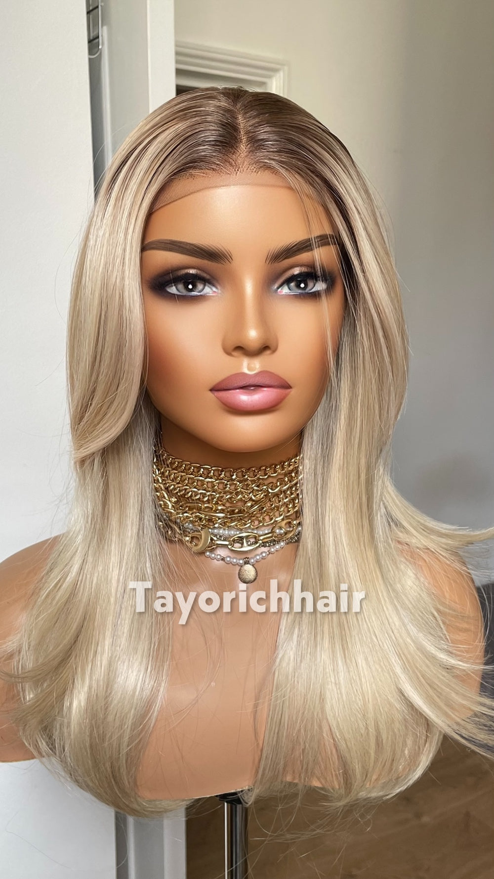 Light Blonde Wig with Dark Roots | 18” Straight
