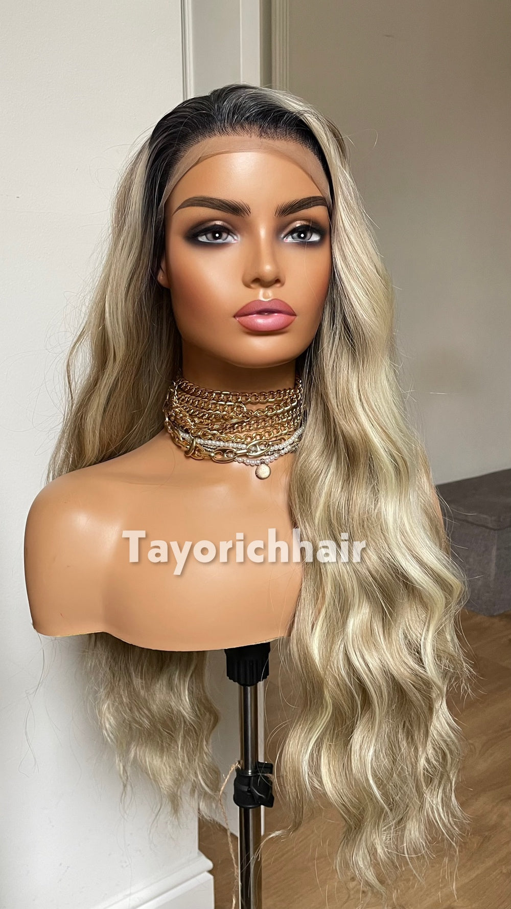 24 Inch Mixed Blonde Wig With Black Roots