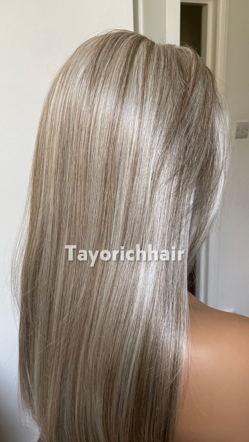 18 Inch Straight Wig