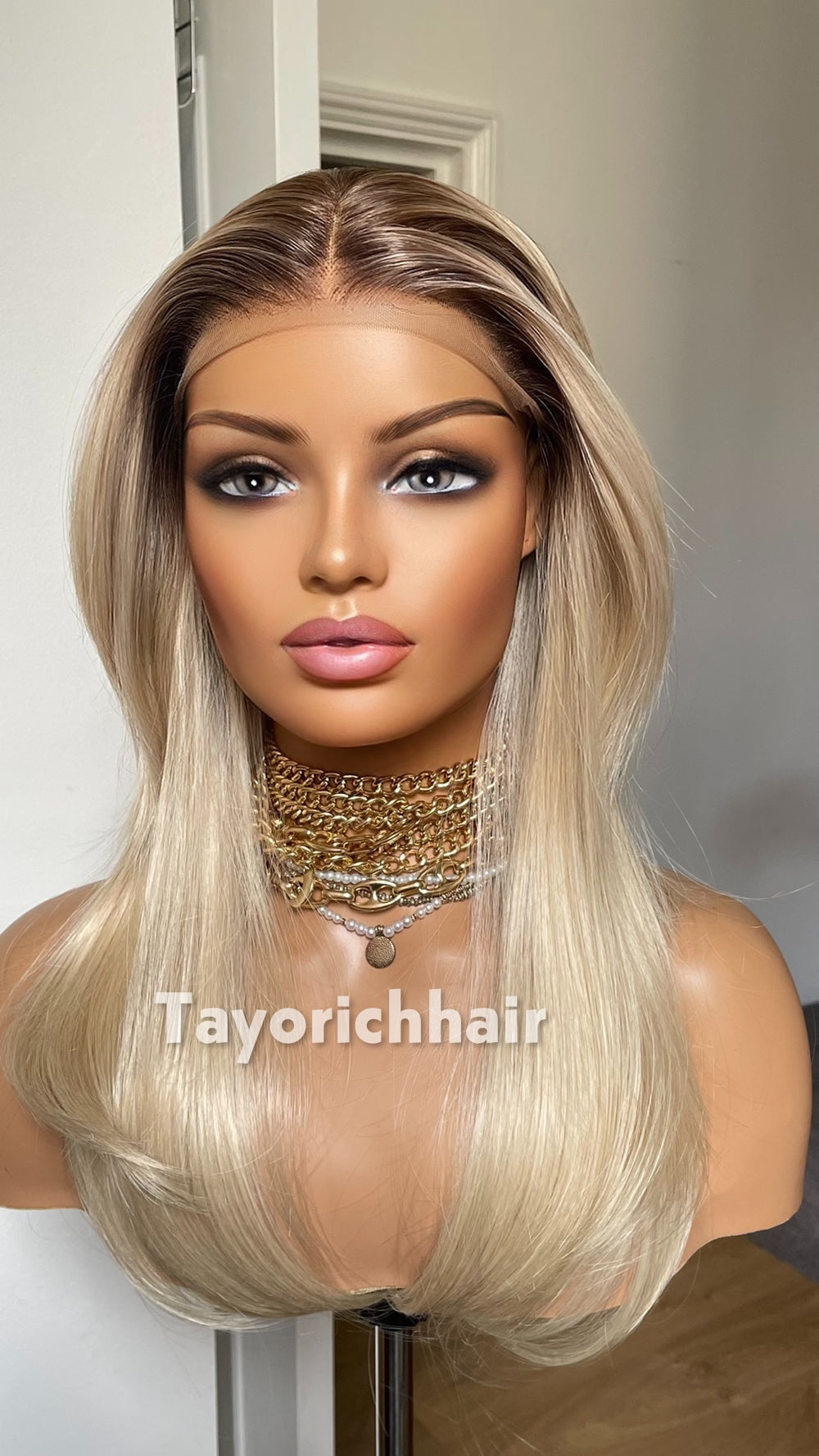 Light Blonde Wig with Dark Roots | 18” Straight