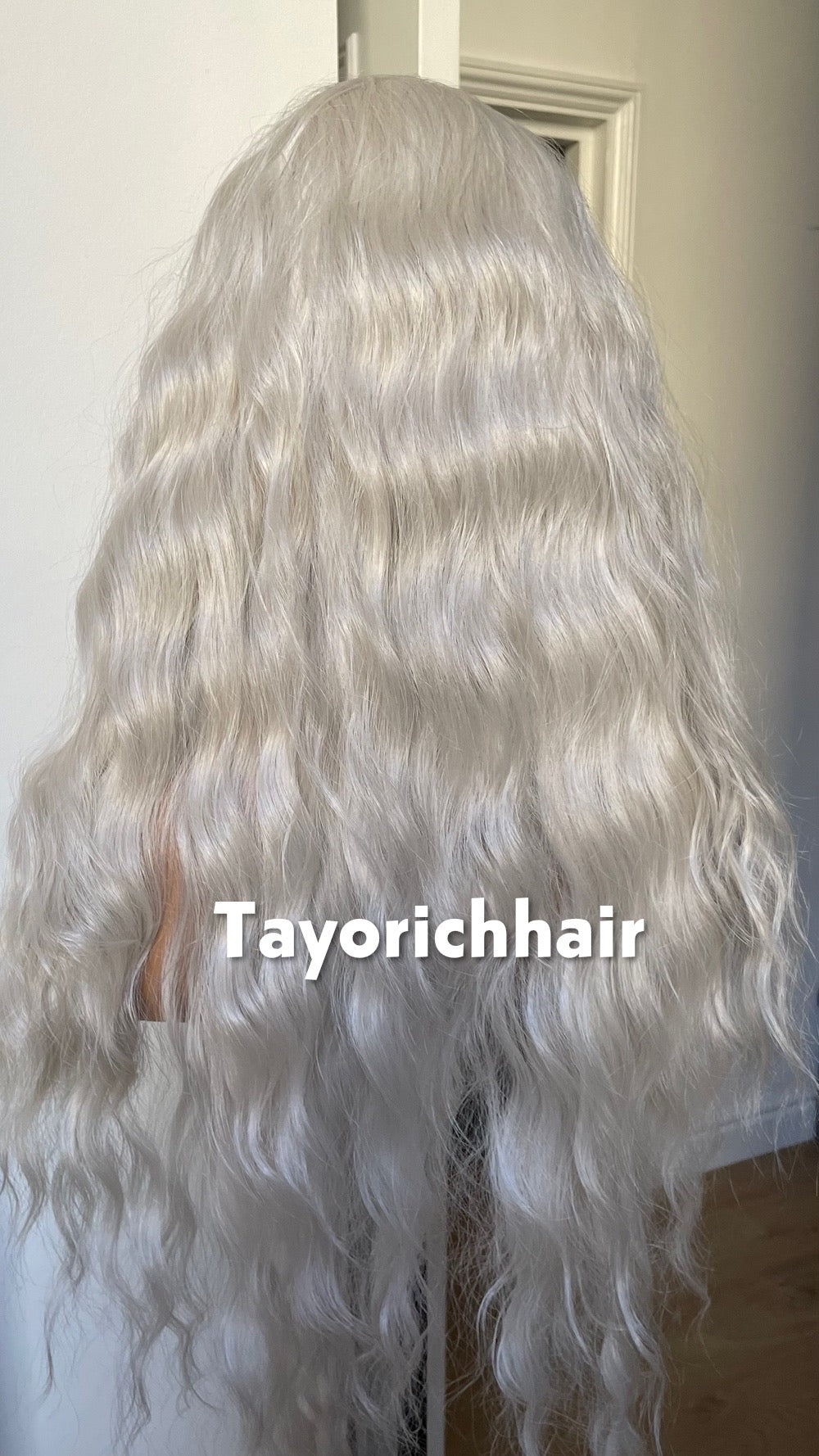 Tayorichhair Icy Platinum Blonde Loose Curls Wig – 24" Heat-Resistant Synthetic Unit (13x4 Transparent Lace, Free Part, Plain Blonde, No Roots)