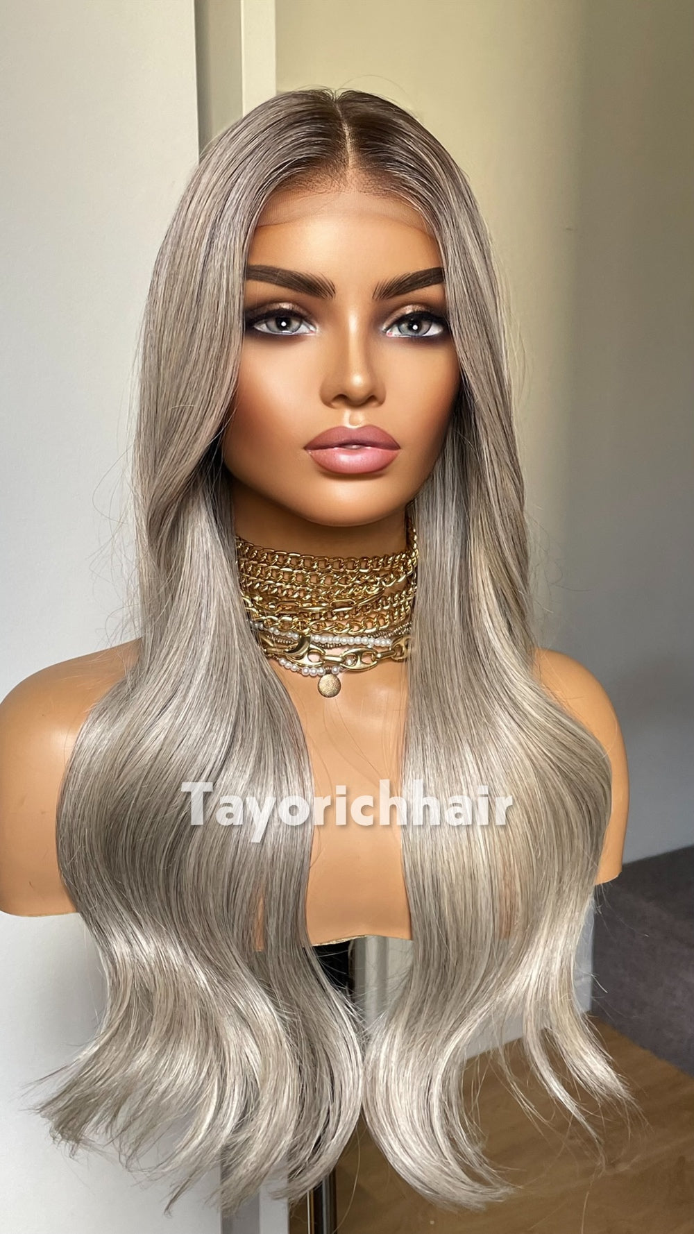 Silver Ash Blonde Wig with Platinum Highlights | 22” Wavy