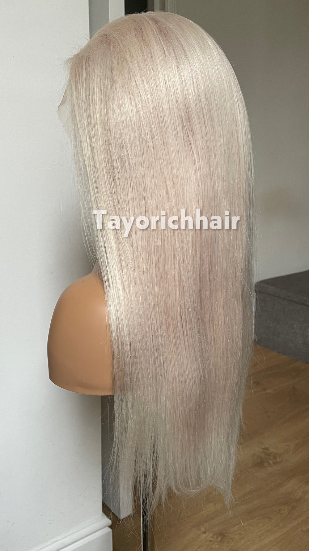 20-Inch Platinum Blonde Straight Human Hair Wig – 13x4 HD Lace, 180% Density