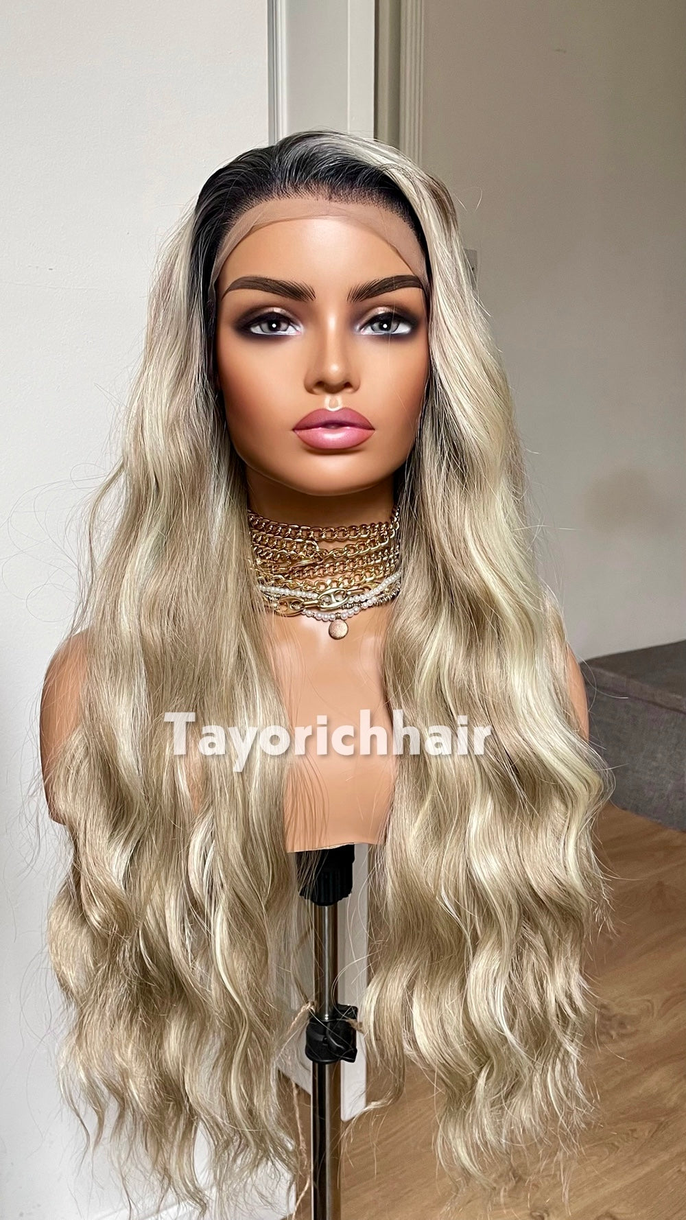 24 Inch Mixed Blonde Wig With Black Roots