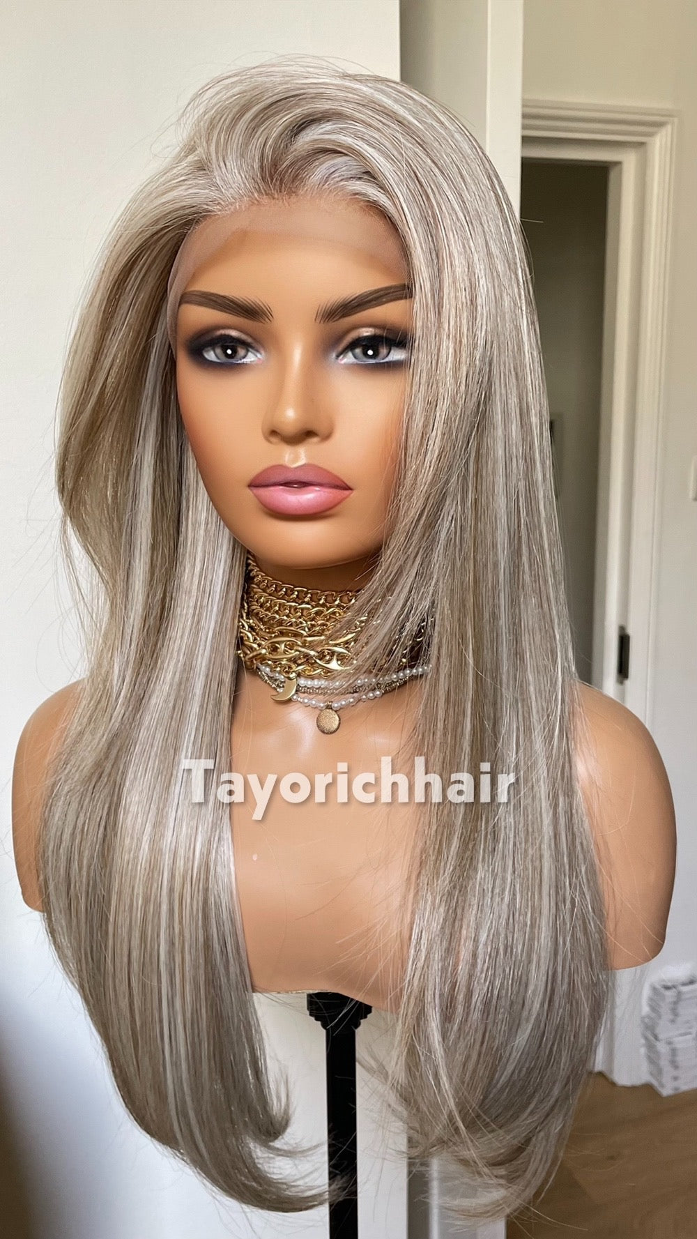 18 Inch Straight Wig