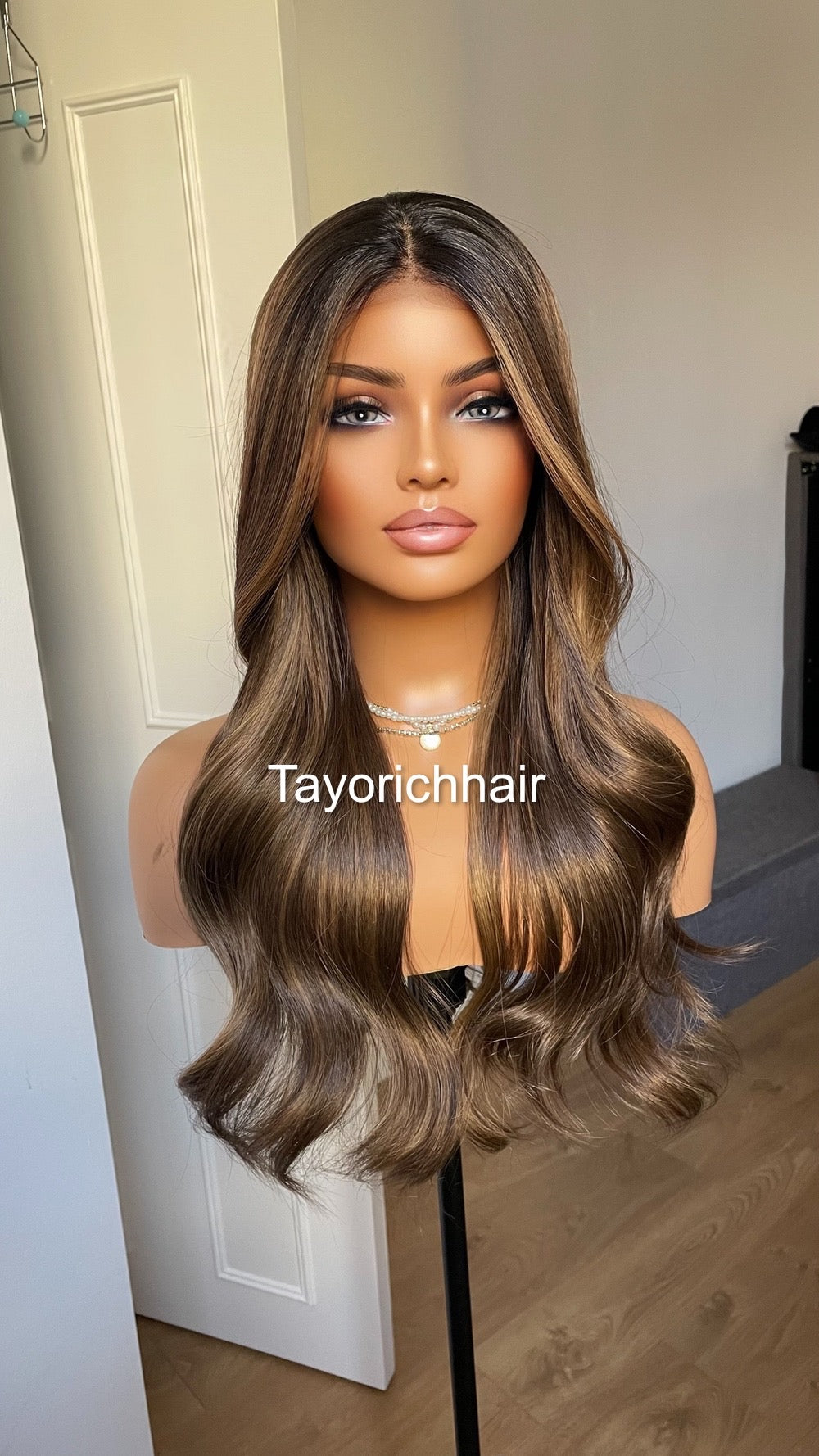 Dark Brown Balayage Synthetic Wig With Highlights / Black Roots Mixed Brown Hair/Wigs For Alopecia Hairloss/Tayorichhair Wigs