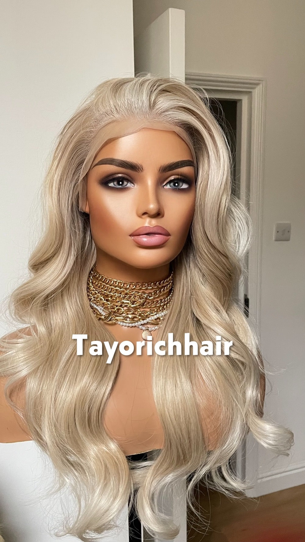 Sandy Blonde Synthetic Wig;Face Framing Highlights, Wavy Hair , Heat Safe Wigs