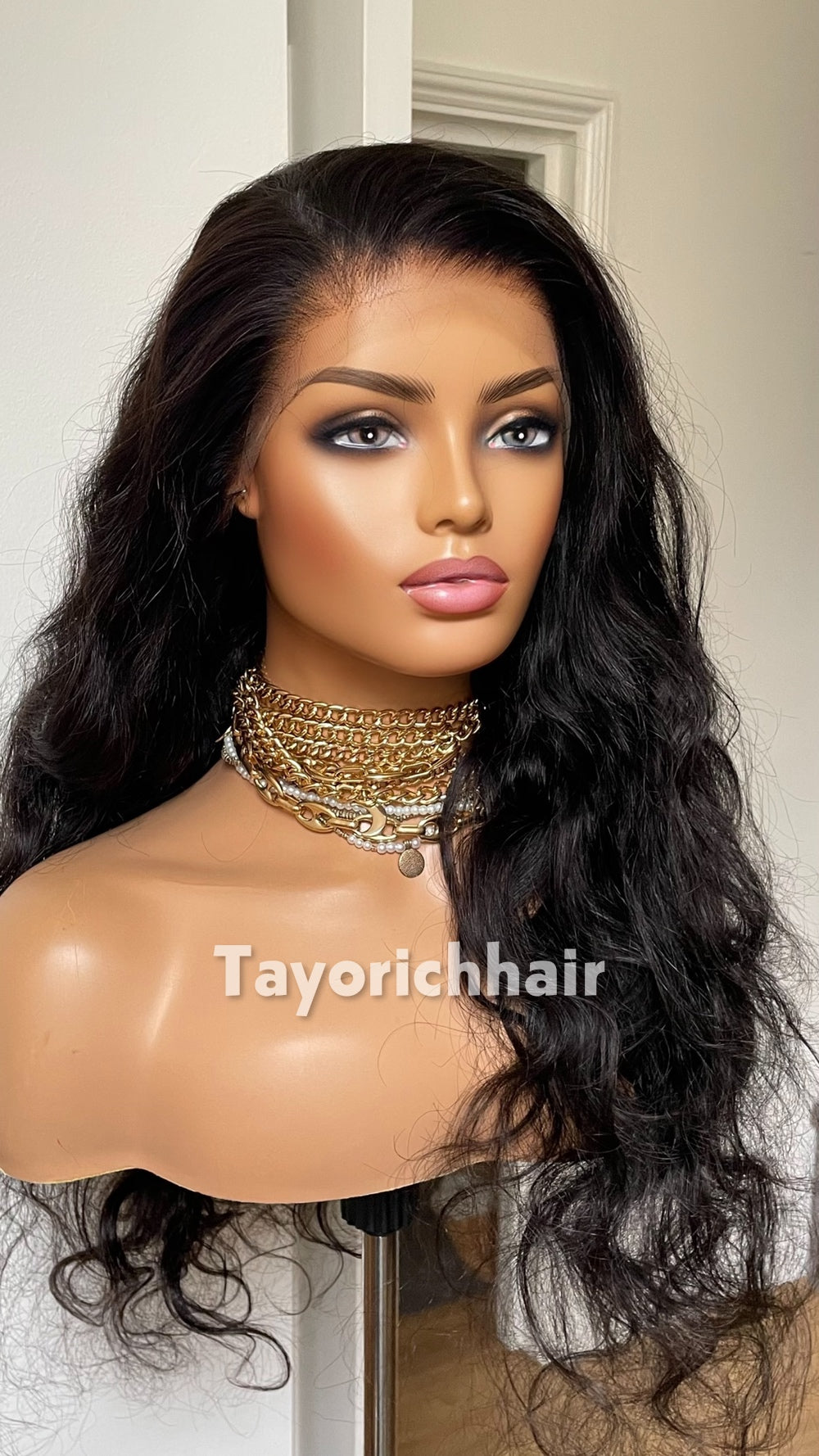 TayoRichHair 13x4 HD Lace Front Loose Wavy Wig – 100% Human Hair (22 Inch, 180% Density, Color 1B, Small Cap, Glueless Fit)