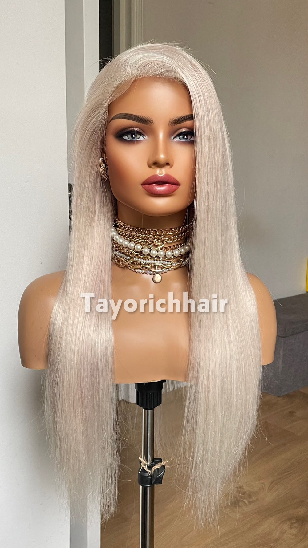20-Inch Platinum Blonde Straight Human Hair Wig – 13x4 HD Lace, 180% Density