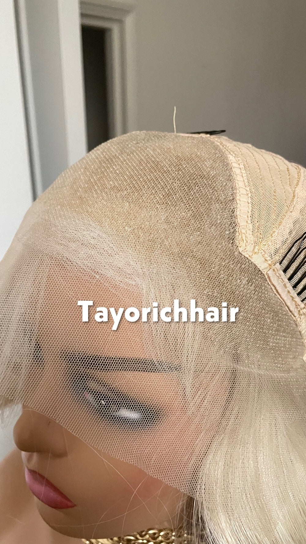 Sandy Blonde Synthetic Wig;Face Framing Highlights, Wavy Hair , Heat Safe Wigs