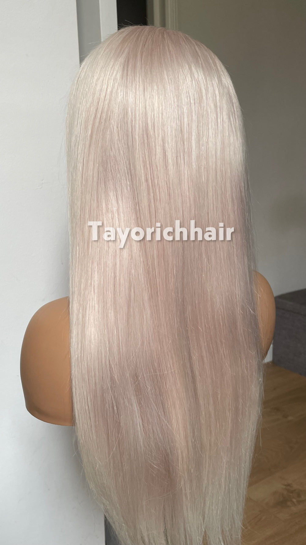 20-Inch Platinum Blonde Straight Human Hair Wig – 13x4 HD Lace, 180% Density