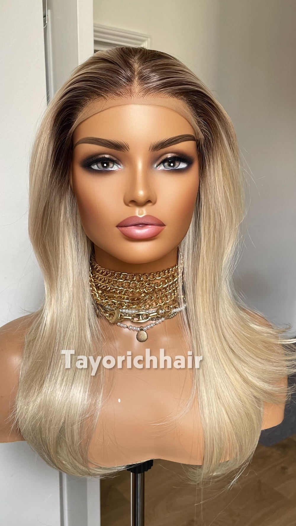 Light Blonde Wig with Dark Roots | 18” Straight