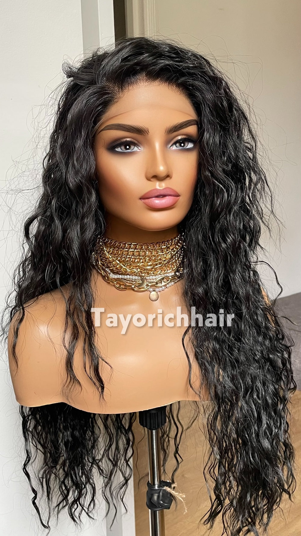 Black 20” Lightweight Curly Wig | 13x3 Free-Part Lace
