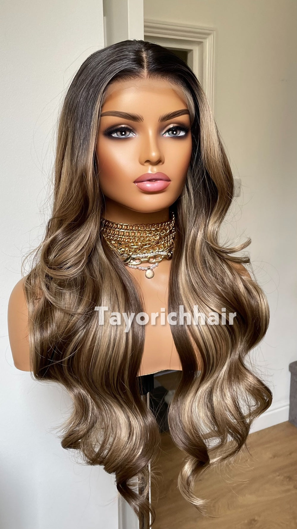 Tayorichhair 24" Wavy Balayage Synthetic Wig – Dark Brown & Blonde Mix with Black Roots (13x4 Lace)