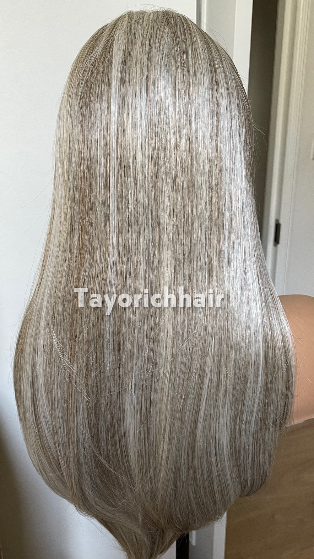 18 Inch Straight Wig