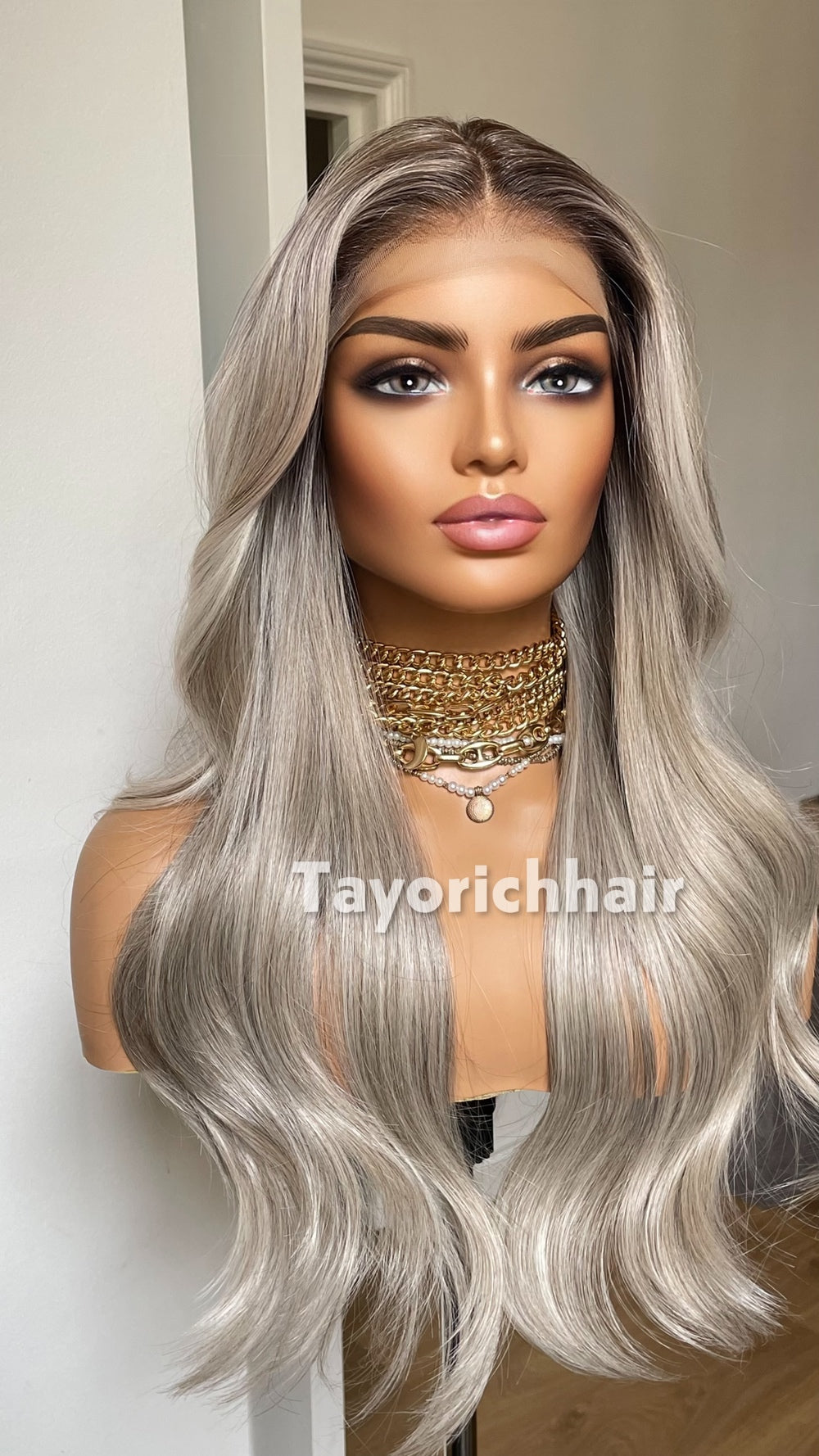 Silver Ash Blonde Wig with Platinum Highlights | 22” Wavy