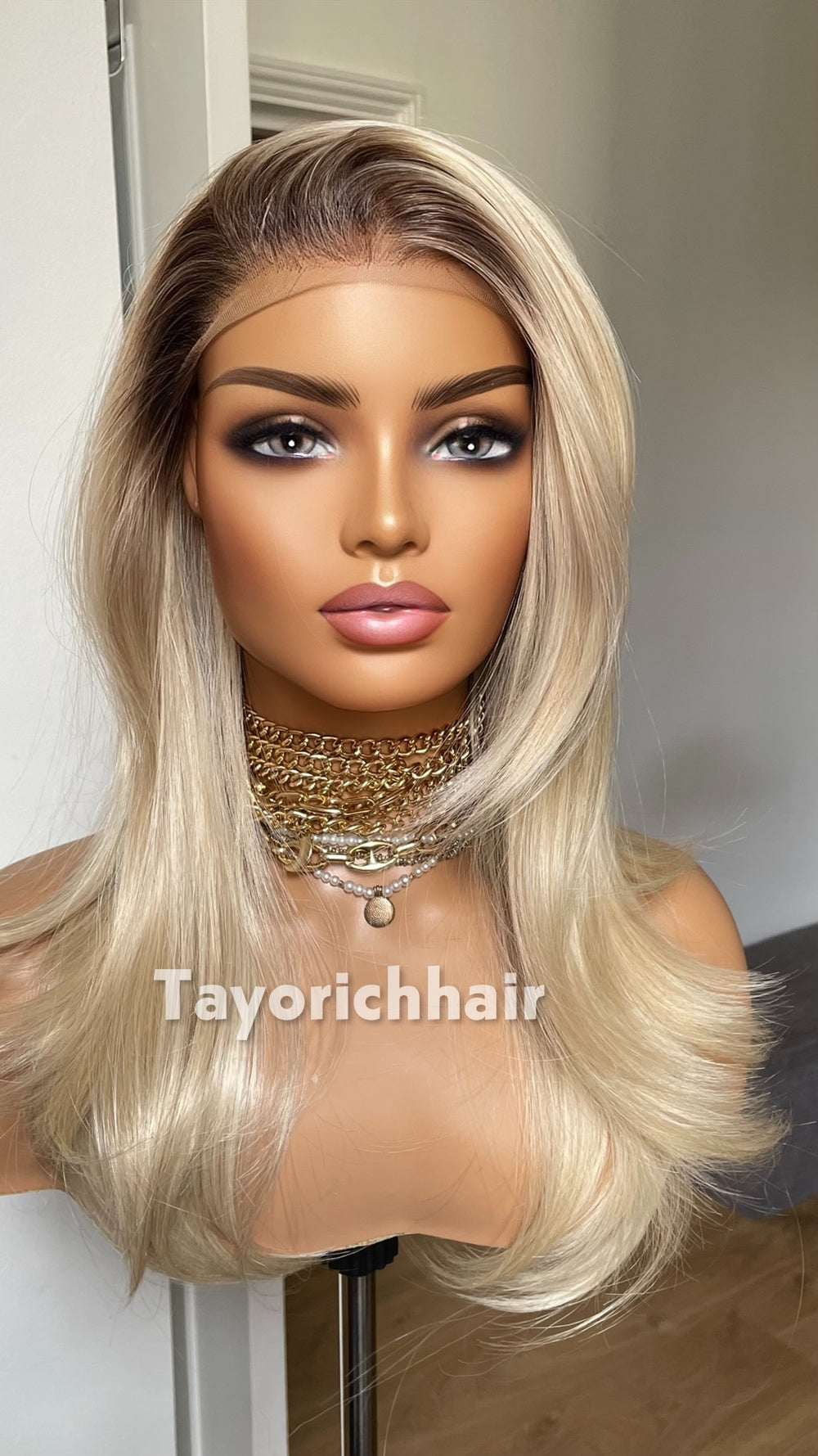 Light Blonde Wig with Dark Roots | 18” Straight