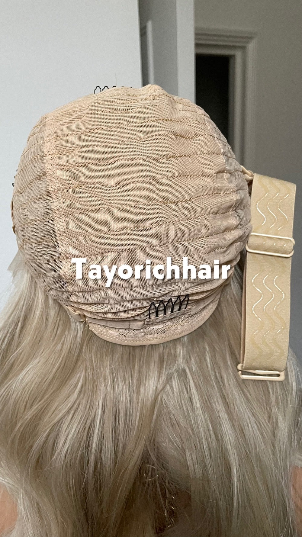 Sandy Blonde Synthetic Wig;Face Framing Highlights, Wavy Hair , Heat Safe Wigs