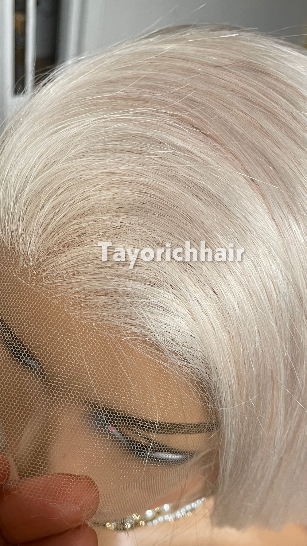 20-Inch Platinum Blonde Straight Human Hair Wig – 13x4 HD Lace, 180% Density
