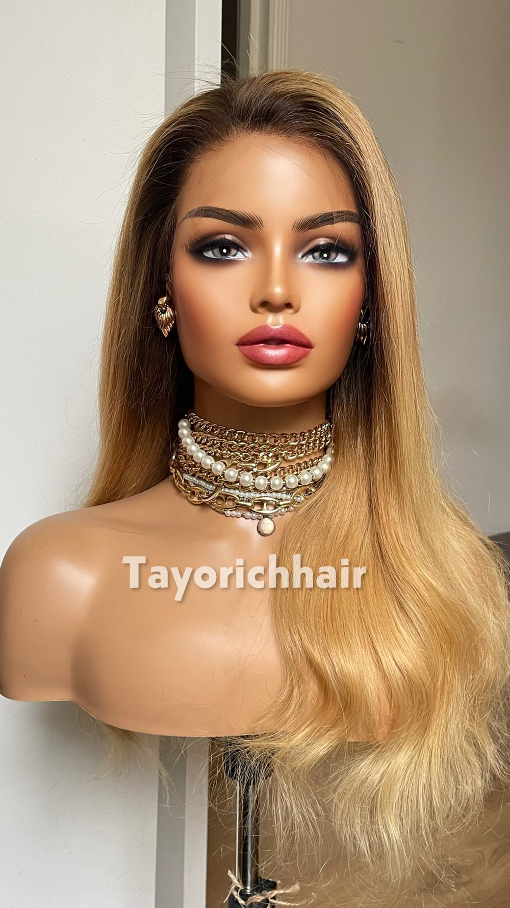 18-Inch Golden Blonde Human Hair Wig with Dark Roots – 13x4 HD Lace Frontal