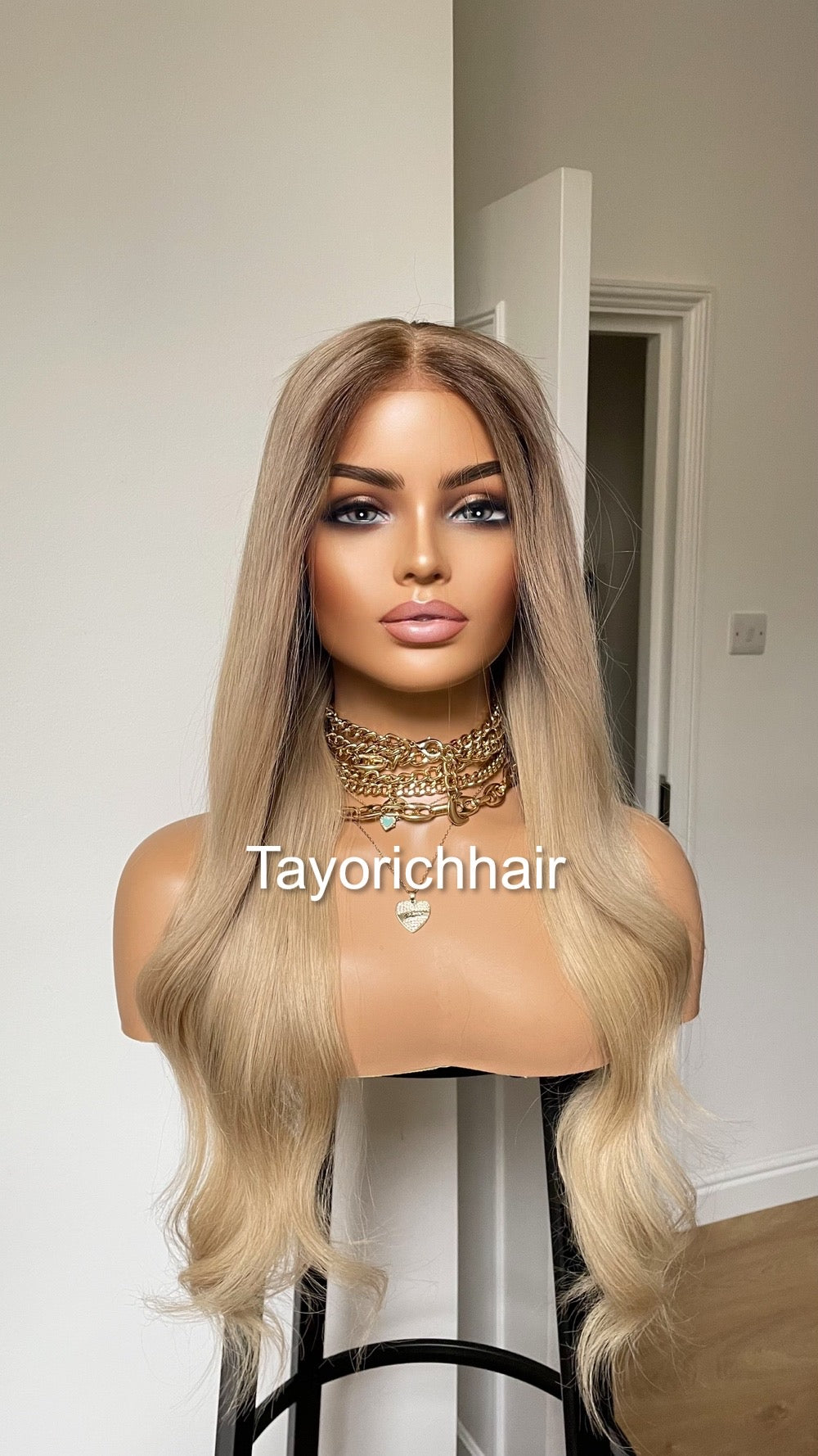 Glueless Human Hair Wig in 22 Inches•Smal Cap Size Wig•Rooted Ash Blonde Human Hair Wig•5X5 HD Lace•Bleached Knots Wig•Beginner Frindly Wig