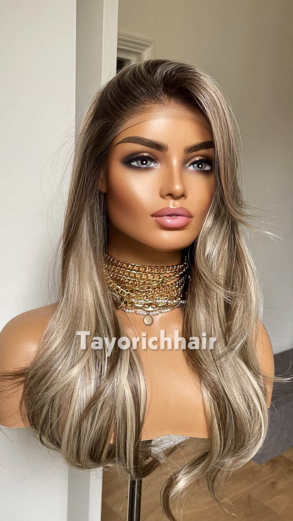 Dark Brown & Blonde Mixed Wig | 20” Wavy Glueless