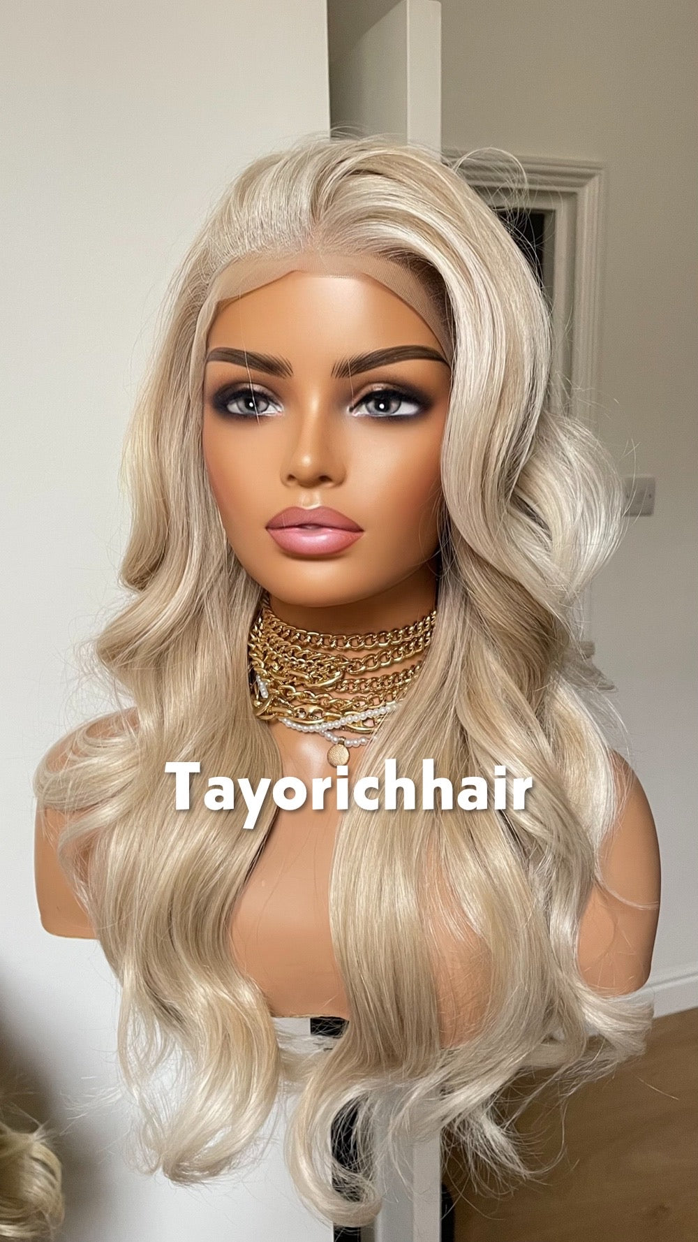 Sandy Blonde Synthetic Wig;Face Framing Highlights, Wavy Hair , Heat Safe Wigs