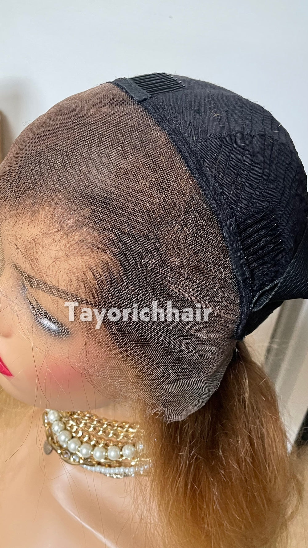 18-Inch Golden Blonde Human Hair Wig with Dark Roots – 13x4 HD Lace Frontal
