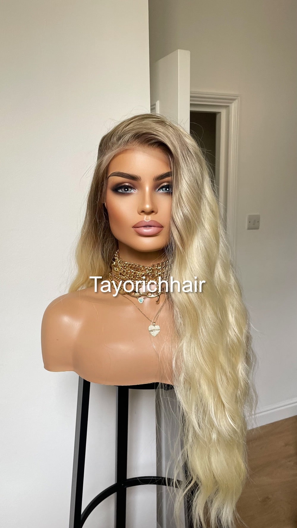 Ombre Platinum Blonde Hair Wig/Golden Platinum Blonde Wig/ Heat Safe Synthetic/ Soft Wavy Blonde Hair/ Wigs For Alopecia/ Hairloss Wigs