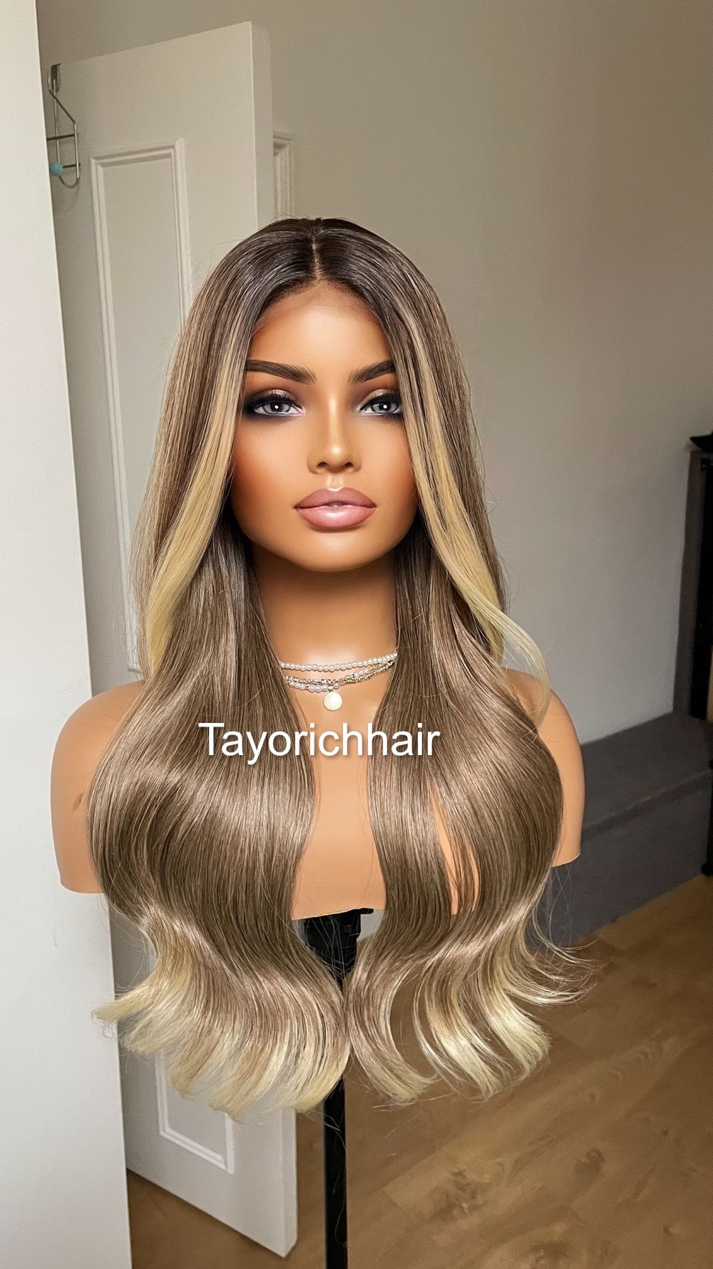 Dark Ash Blonde Lace Frontal Wig With Money Piece Highlights/ Synthetic Wig For Beginners/20 Inches hair/Ready To Ship Wigs By Tayorichhair