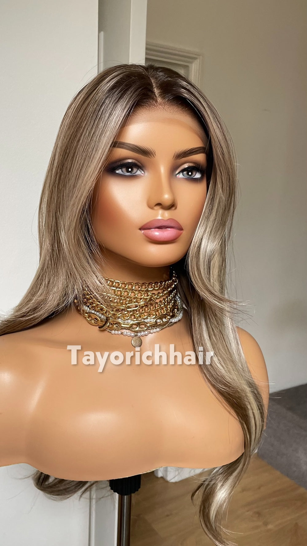 Dark Brown & Blonde Mixed Wig | 20” Wavy Glueless