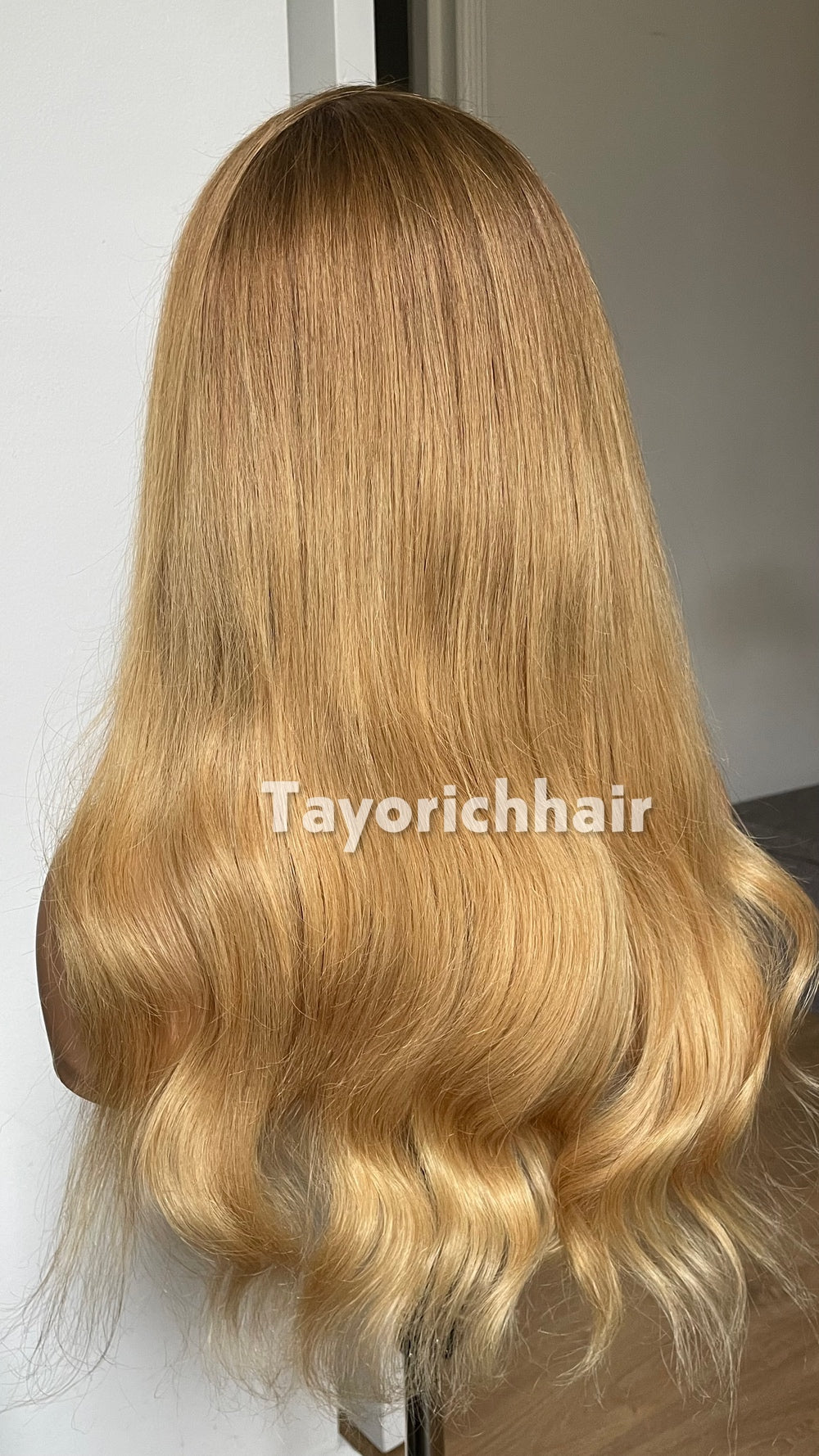 18-Inch Golden Blonde Human Hair Wig with Dark Roots – 13x4 HD Lace Frontal