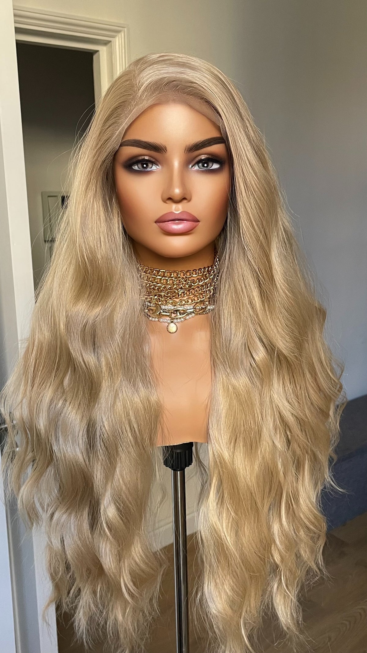 TayoRichHair | 24" Natural Ash Blonde Beach Wavy Lace Front Wig (13x6 Transparent Lace)