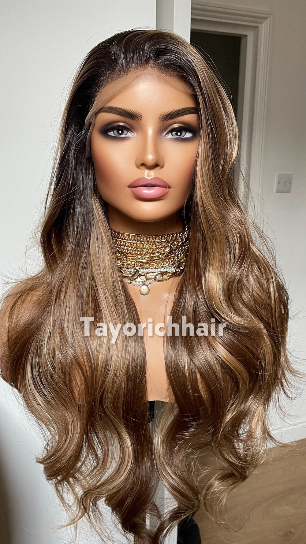 Tayorichhair 26-Inch Multi-Tonal Toffee Brown Bavy Wavy Synthetic Wig – Black Roots, 13x4 Transparent Lace Front, Medium Cap Elegant Daily Wear Unit