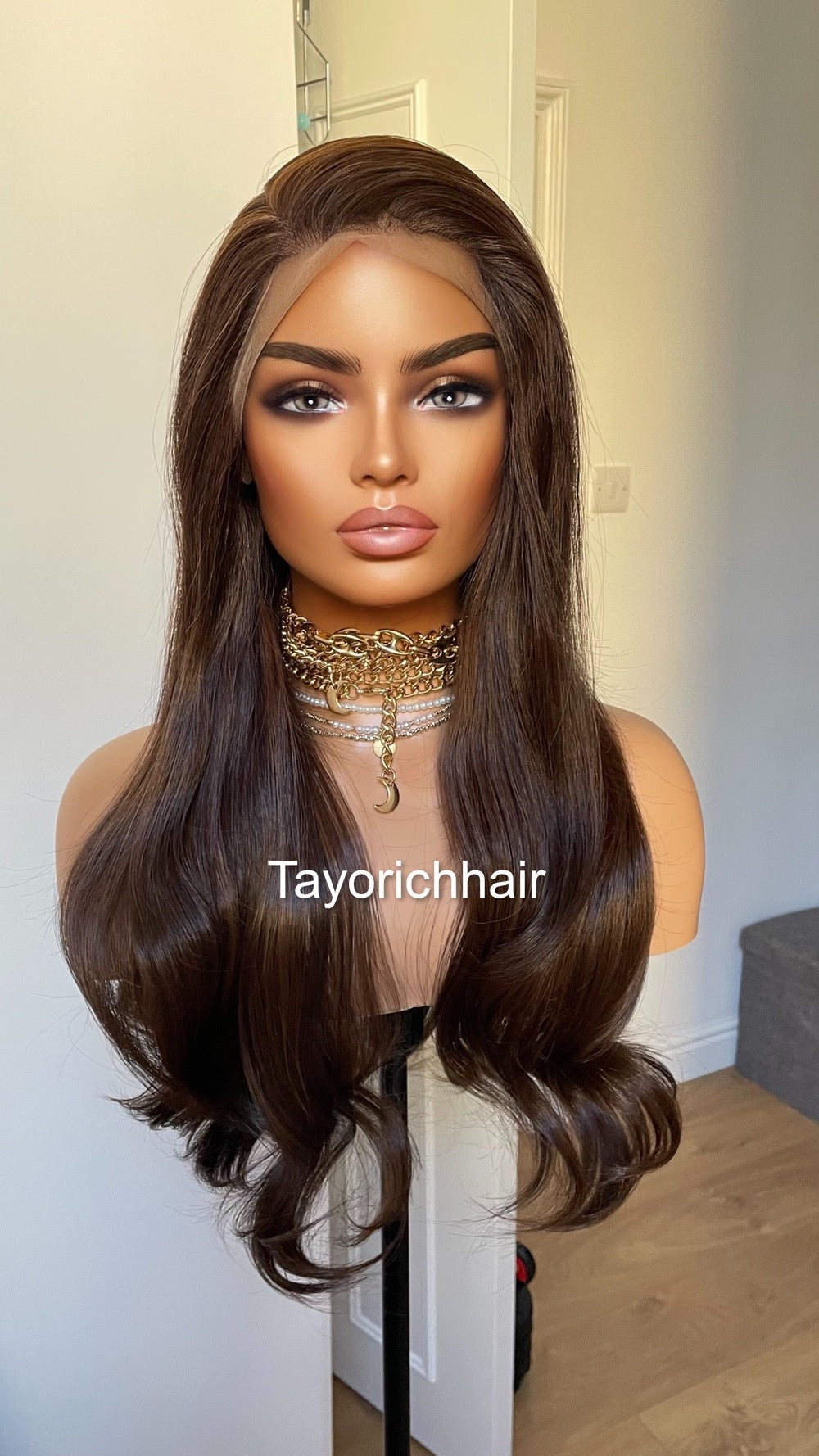 Brunette Brown Lace Wig With Highlights/Dark Brown Elegant Short Wavy Wig/Heat Friendly Synthetic Luxury Wigs For Women/ Free Part Wig