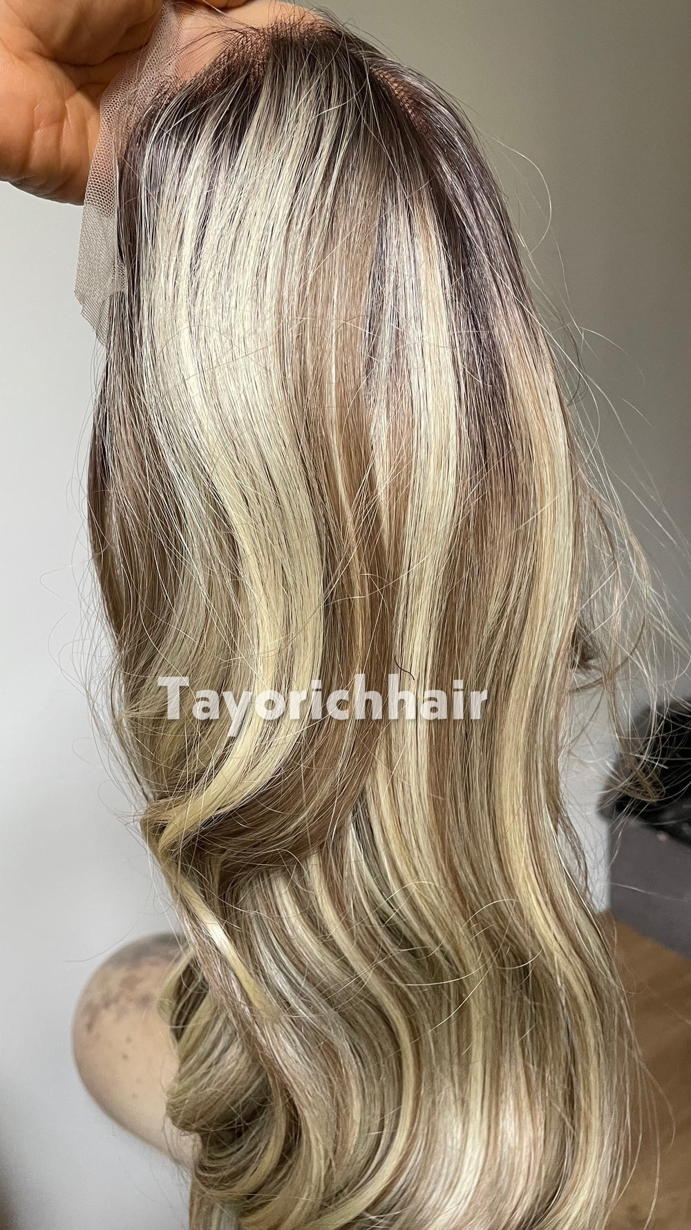 Mixed Blonde Synthetic Wig With Dark Root•Wavy Hair Lace Front Wig With 13x4 Lace•24 Inches Rooted Blonde Wig For Women•Middle Part Lace Wig