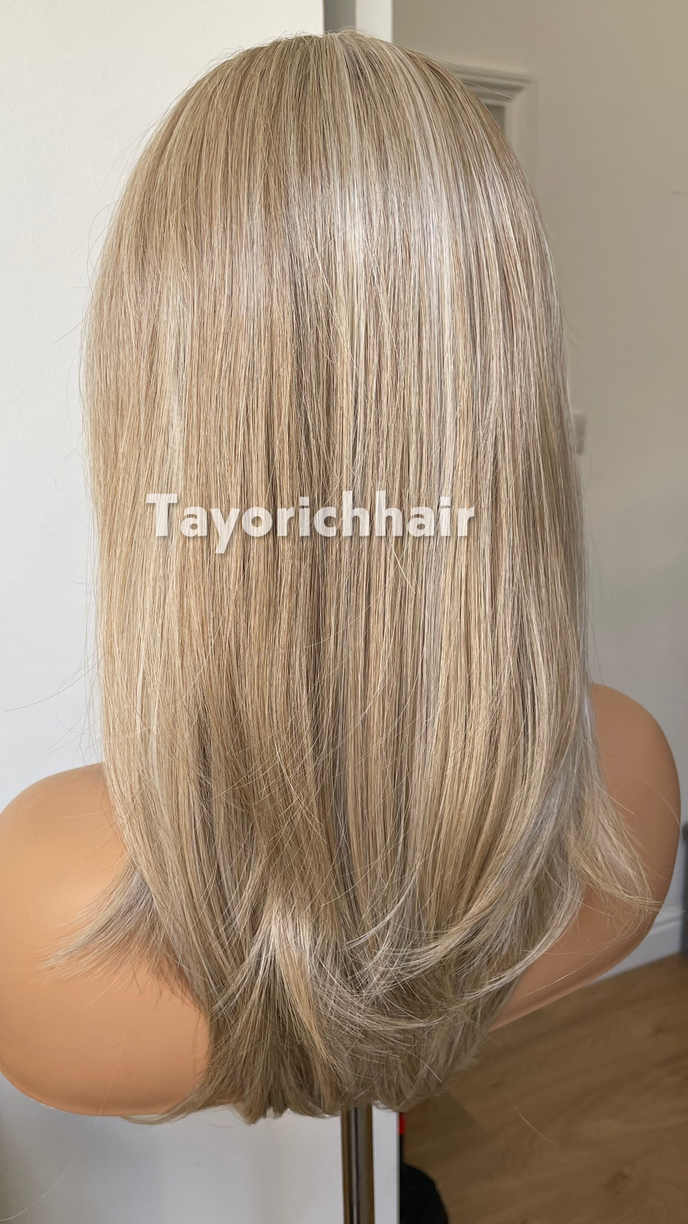 14" Mixed Ash Blonde Highlights Synthetic Lace Front Wig – Glueless Scalp Illusion (Medium Cap Size)