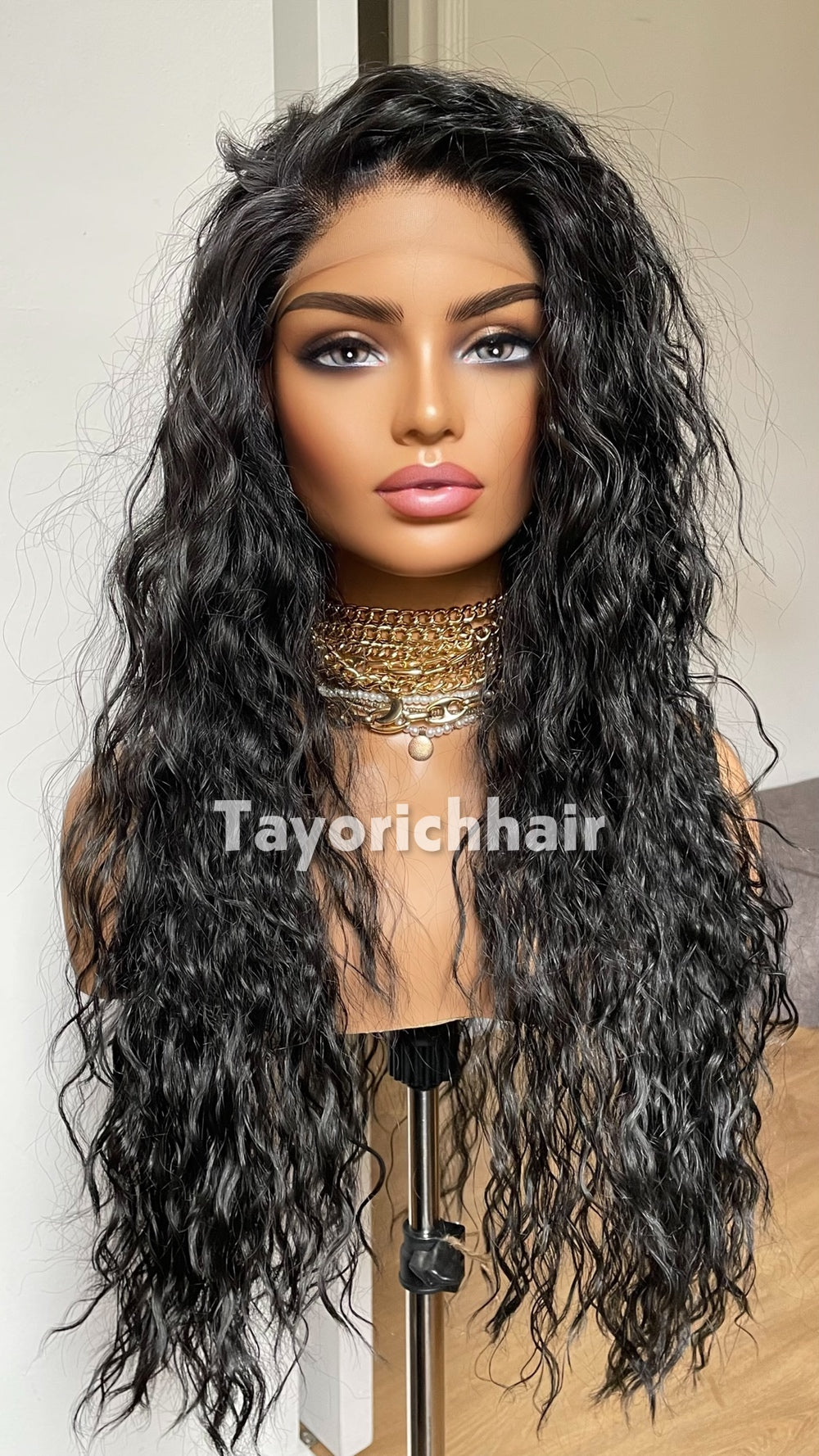 Black 20” Lightweight Curly Wig | 13x3 Free-Part Lace