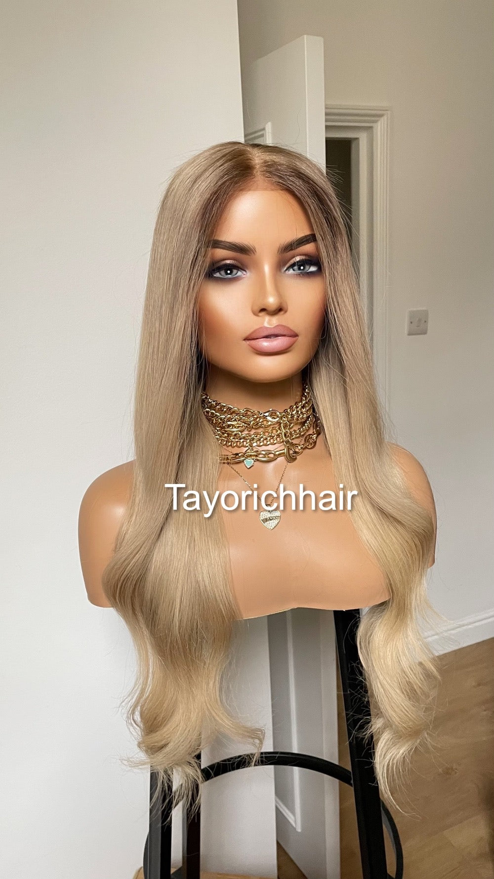 Glueless Human Hair Wig in 22 Inches•Smal Cap Size Wig•Rooted Ash Blonde Human Hair Wig•5X5 HD Lace•Bleached Knots Wig•Beginner Frindly Wig