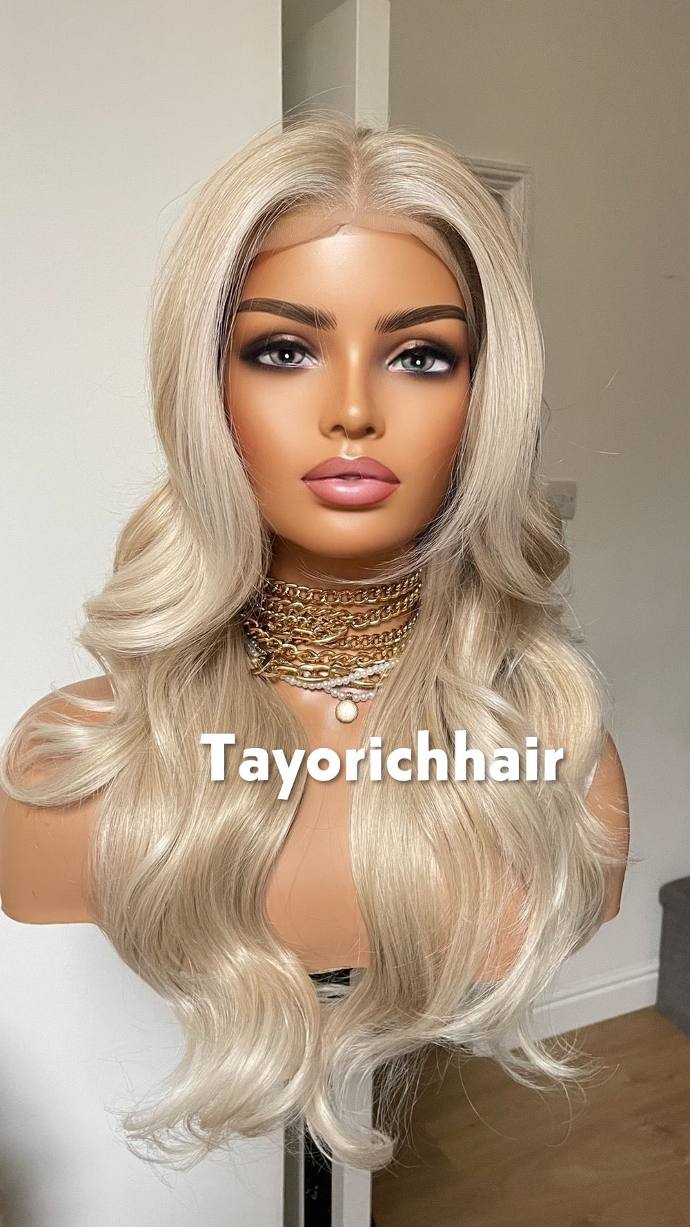Sandy Blonde Synthetic Wig;Face Framing Highlights, Wavy Hair , Heat Safe Wigs