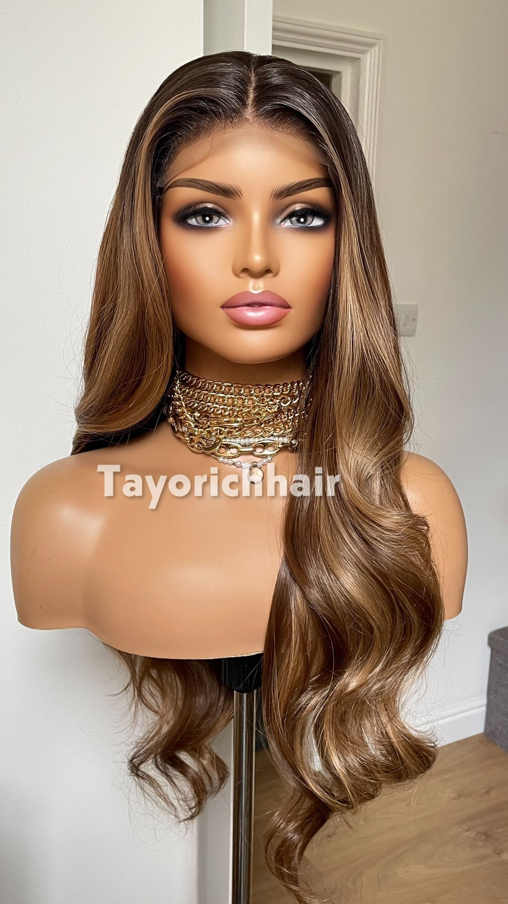 Tayorichhair 26-Inch Multi-Tonal Toffee Brown Bavy Wavy Synthetic Wig – Black Roots, 13x4 Transparent Lace Front, Medium Cap Elegant Daily Wear Unit