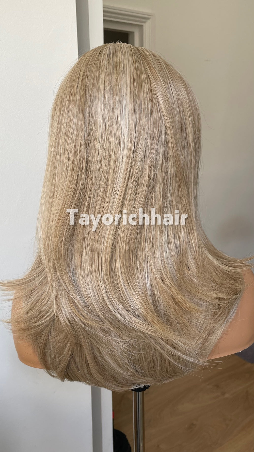 14" Mixed Ash Blonde Highlights Synthetic Lace Front Wig – Glueless Scalp Illusion (Medium Cap Size)