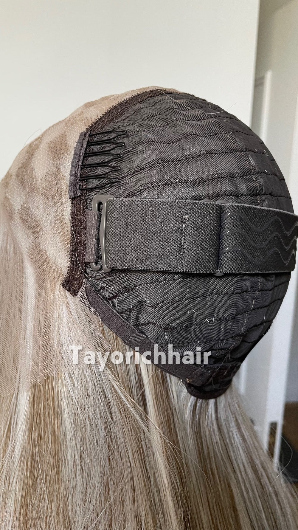 18 Inch Straight Wig