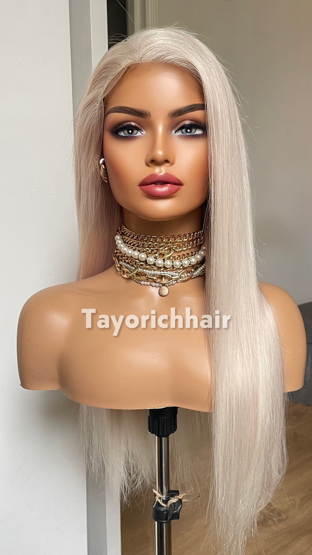 20-Inch Platinum Blonde Straight Human Hair Wig – 13x4 HD Lace, 180% Density
